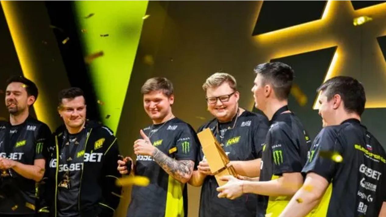 曾经的捧杯 曾经的捧杯