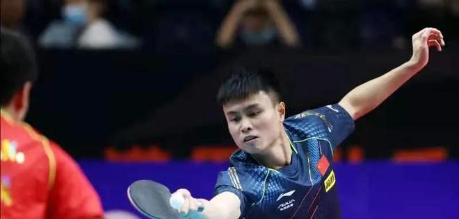 随着年轻球 随着年轻球